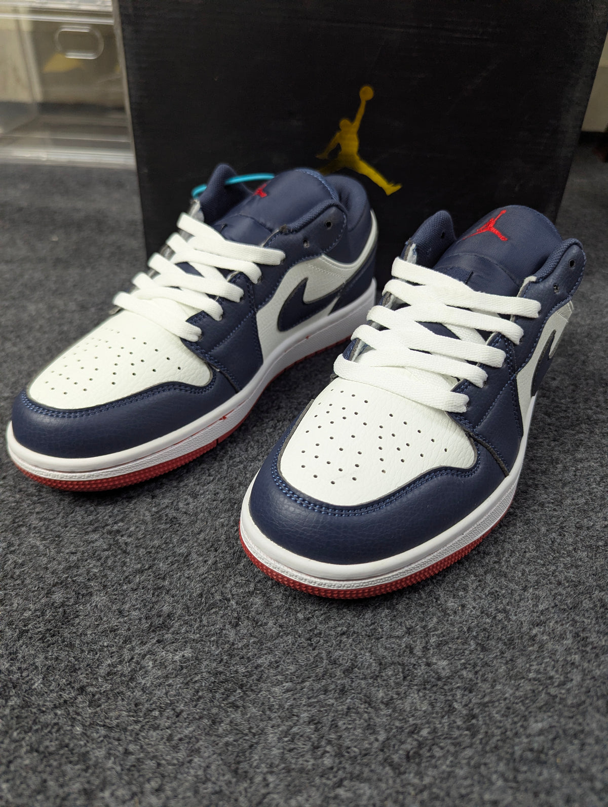 Air Jordan 1 "Obsidian Ember Glow"
