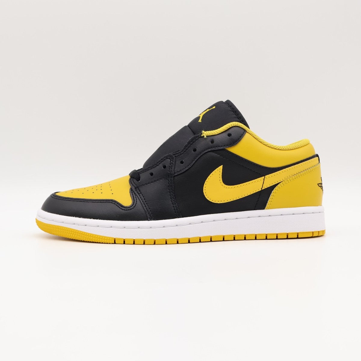 Nike Air Jordan 1 "Yellow Ochre"